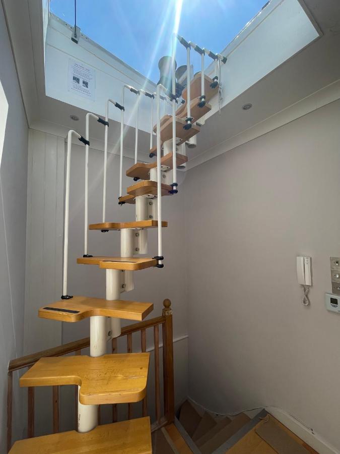 Sunny 2 Bedroom, 2 Bathroom Apartment With Roof Terrace London Bagian luar foto