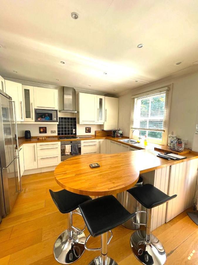 Sunny 2 Bedroom, 2 Bathroom Apartment With Roof Terrace London Bagian luar foto